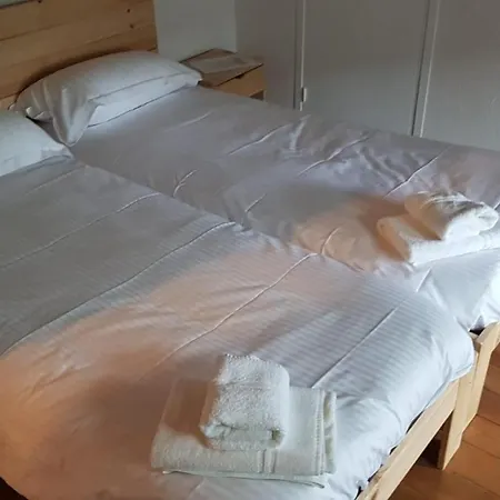 Hostellerie Du Commerce Et De La Forge Aparthotel Gelles