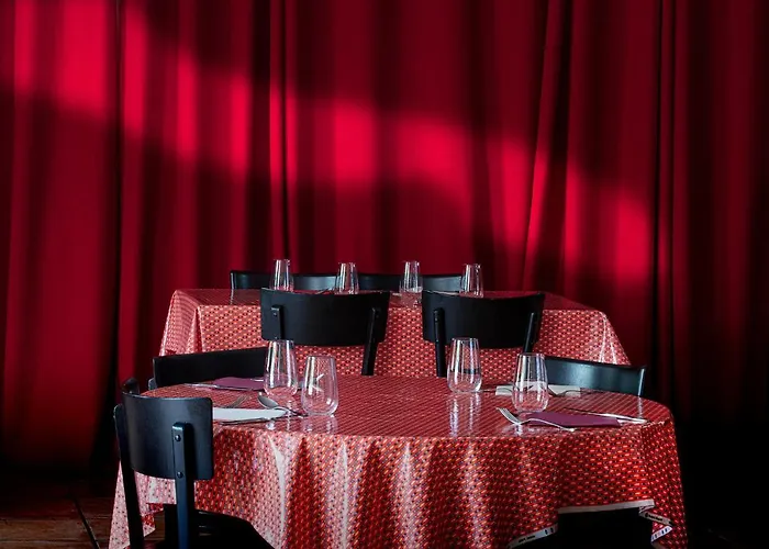 Du Commerce Et Restaurant 3* Gelles