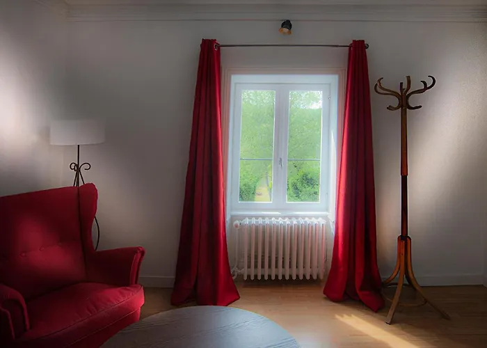 Du Commerce Et Restaurant Gelles